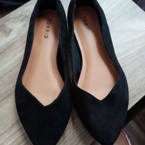 NWOT TORRID WW Pointed Toe Flats Suede
